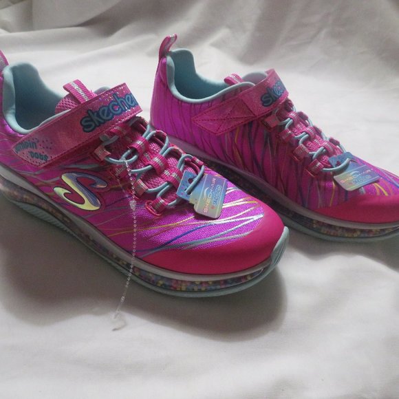 skechers jumpin dots